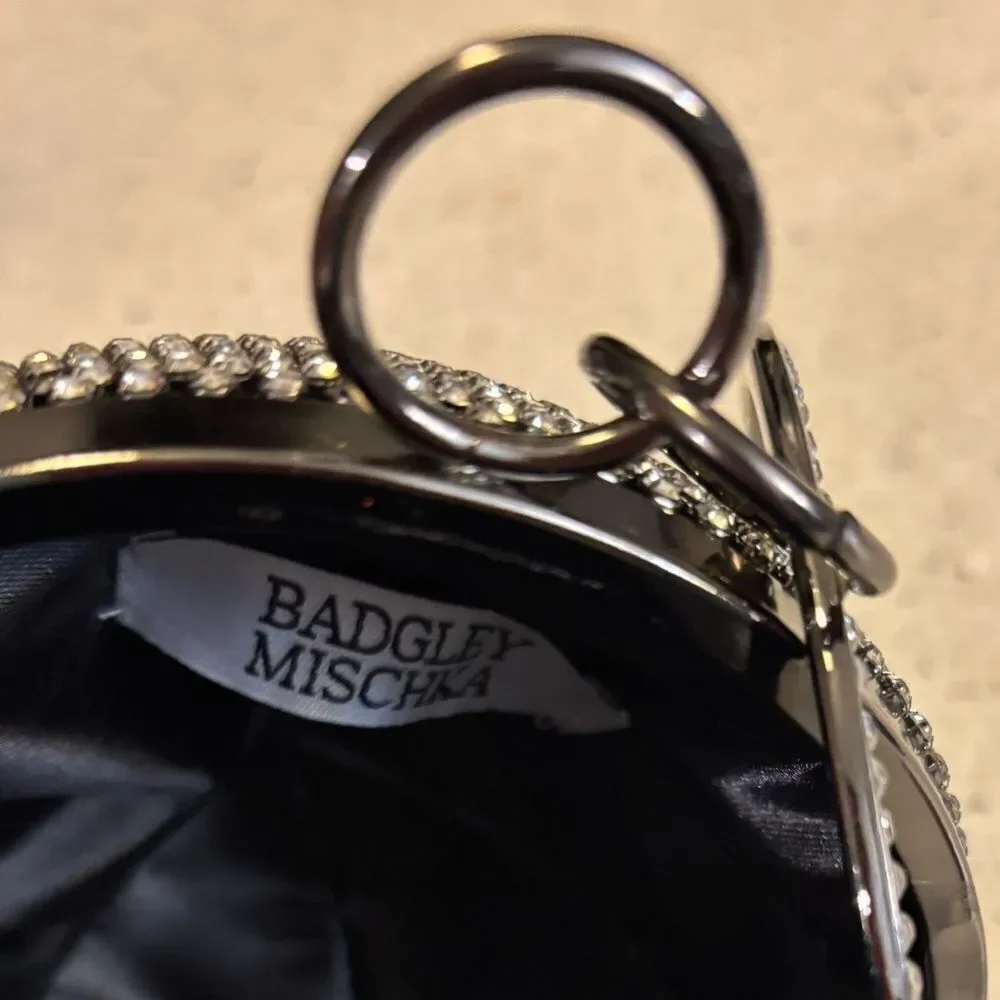 Elegant Silver Beaded Round Evening By Badgley Mischka